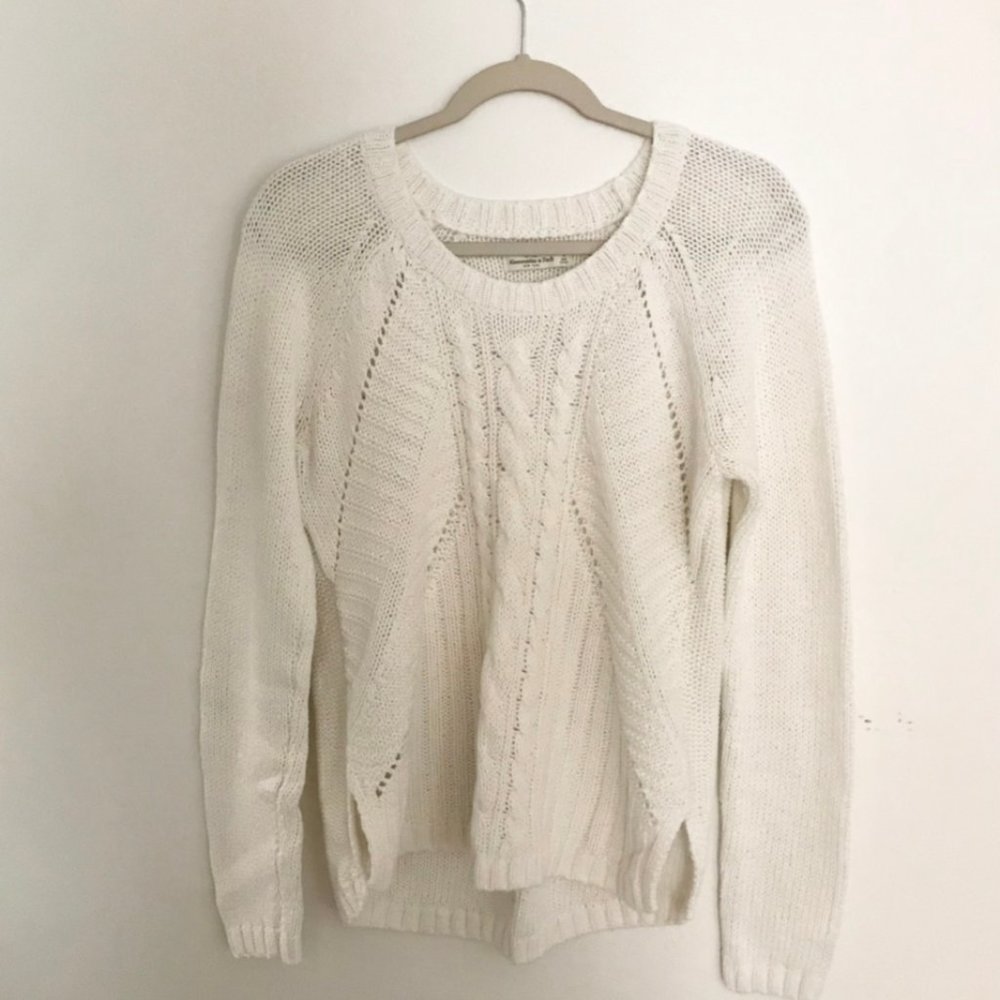 White Abercrombie & Fitch Cable Knit Sweater